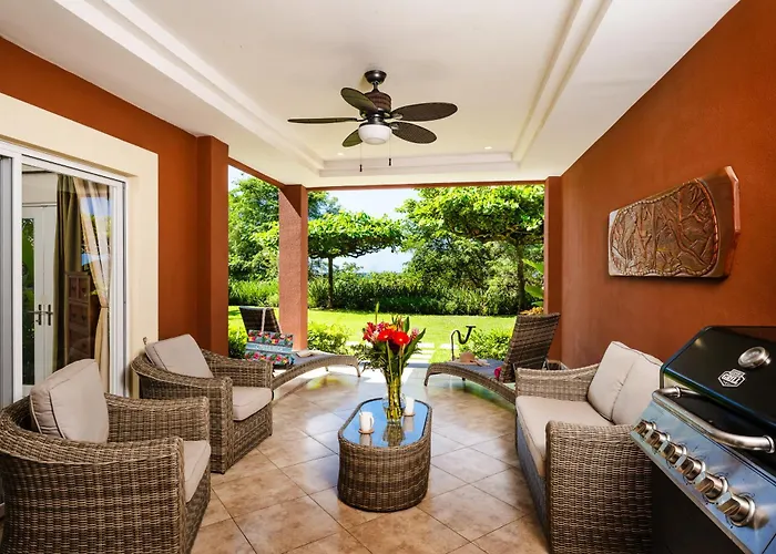 Beachfront Easy Access, Security & Cameras 3* Tamarindo